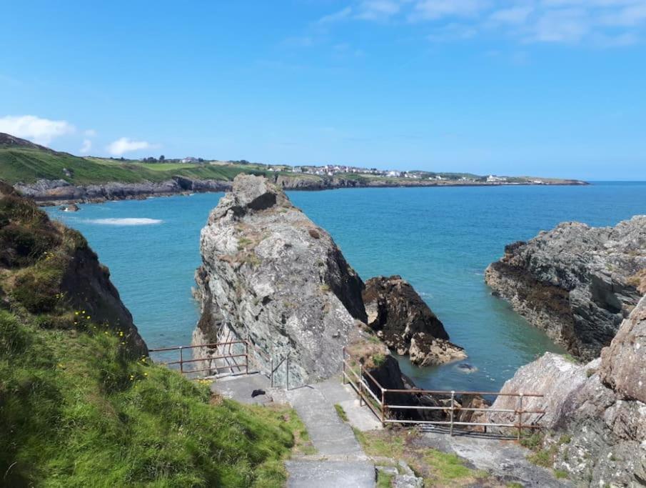 Coastal Bungalow, Sleeps 5 And Ideal For Walkers Amlwch Eksteriør bilde